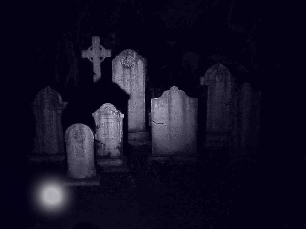 la-chica-del-cementerio