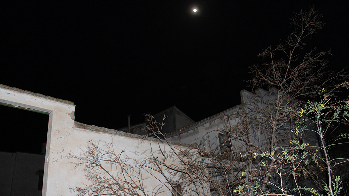 La masia de las abejas urbex en valencia en busca del misterio