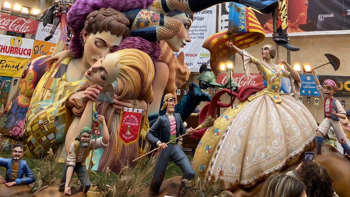 Fallas 2025 un homenaje a las victimas de la DANA